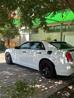 کرایسلەر 300